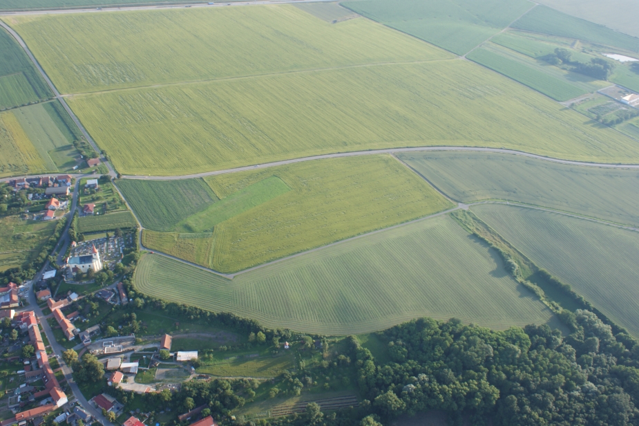 Letecký pohled na lokalitu. Foto: M. Kalábek.