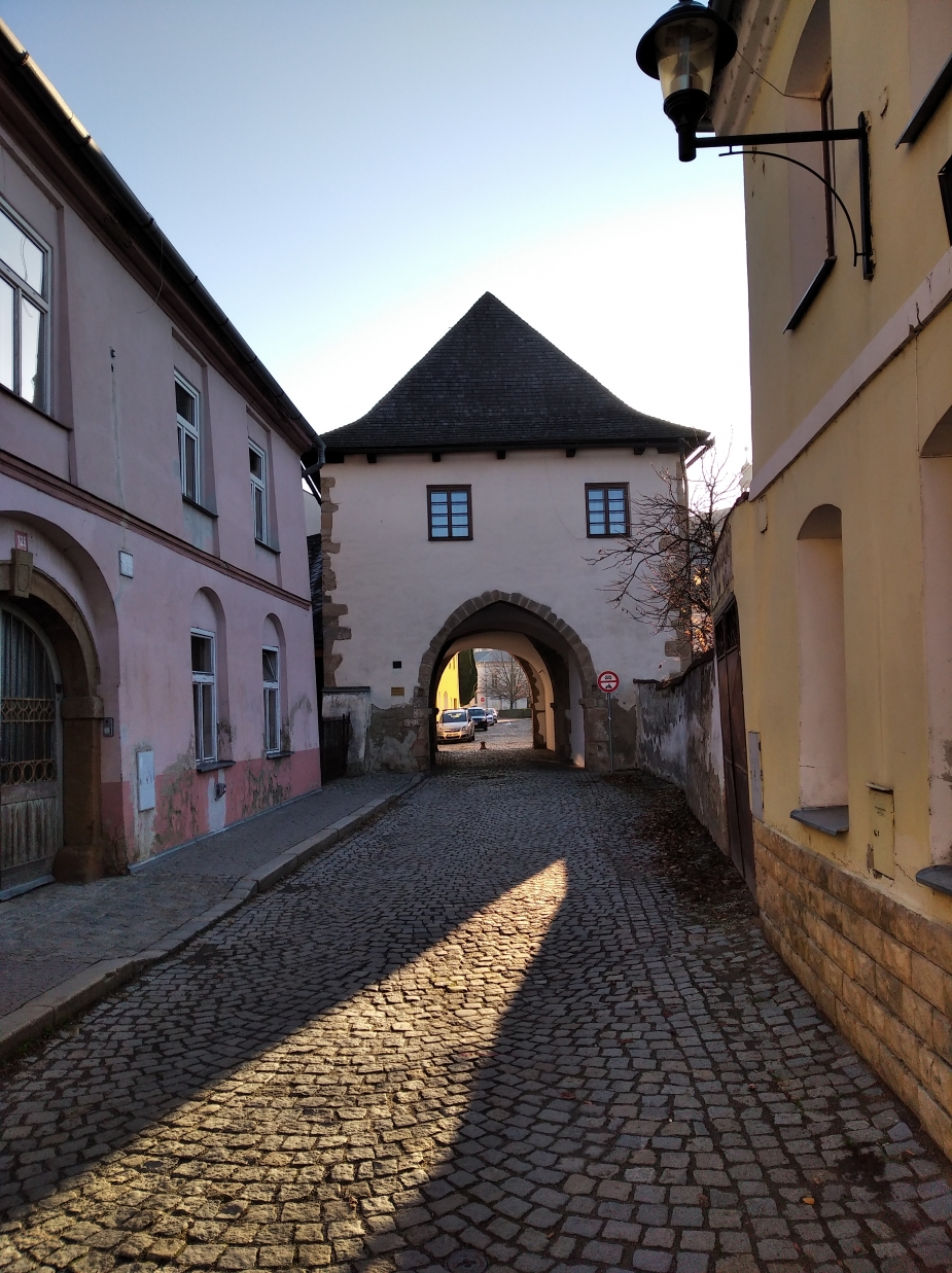 Uničov, Medelská brána (zdroj archiv Národního památkového ústavu).