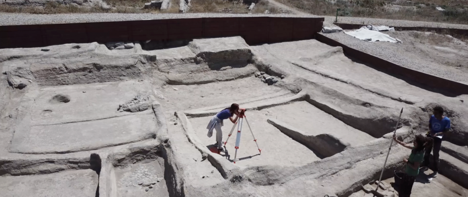 Přednáška | Much ado about nothing?